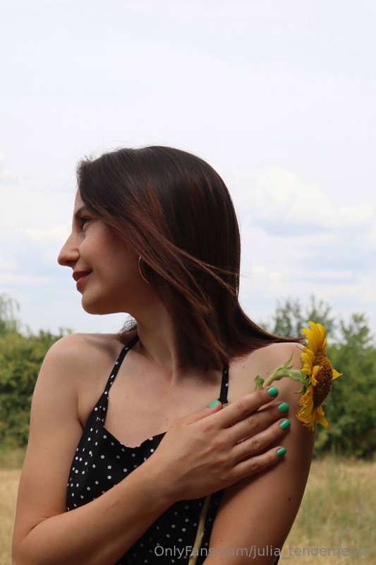Your sweet girl fondly wishes you the most wonderful day! Le..