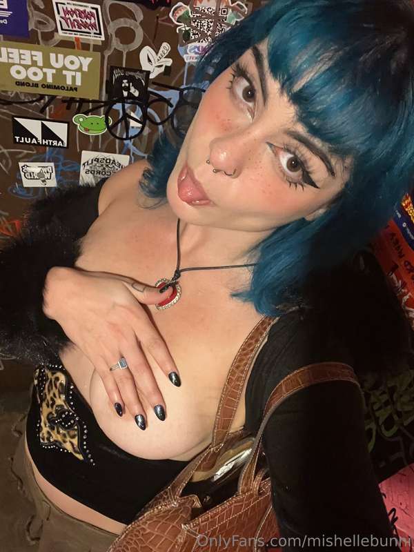 Of course I went out to the bar with QOS tattoos and Blacked.. 6