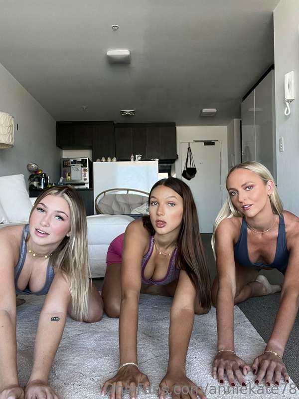 Have you watched us yet?! @gracewearslace @nakedandblonde 3