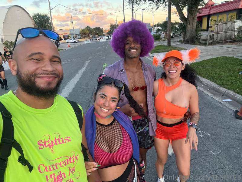 EDC Orlando was an amazing time this year 😍😍Went raving with.. 8