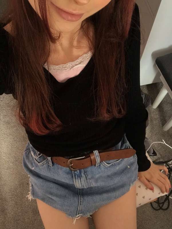 Local red head wants to hang out with you!
♡ Casual Red Hair.. 4