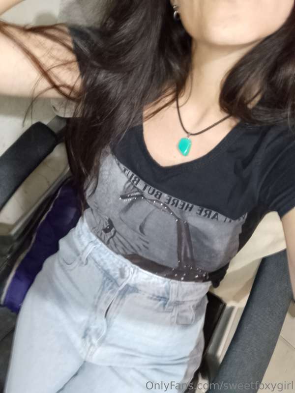 Do you want to be with me on a super hot live stream? 🔥Find ..