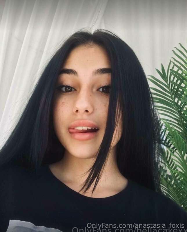 Free subscription 0$ 💚@bellacakexx she is looking for a big ..