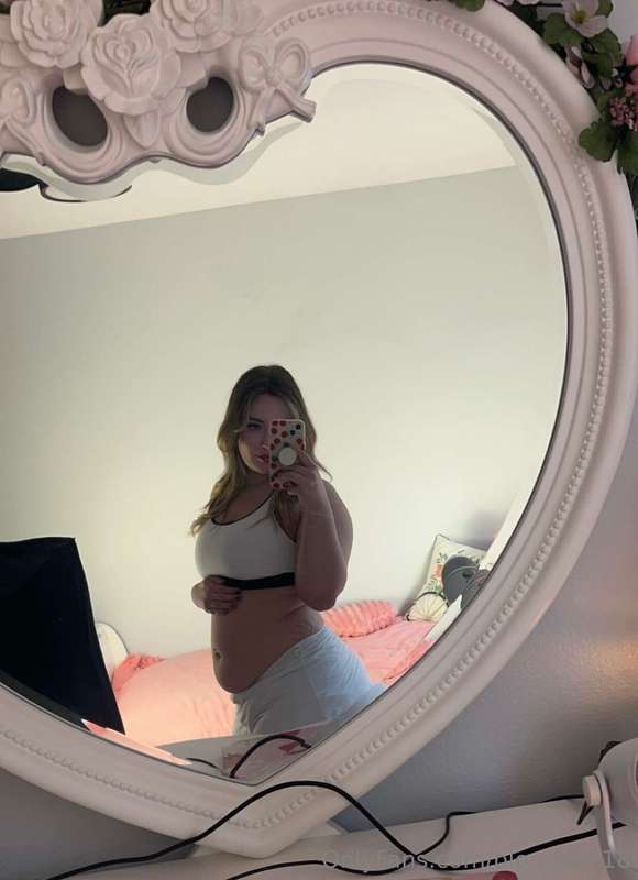 Blondiee.18 - Onlyfans - 07 Jan, 2025 1