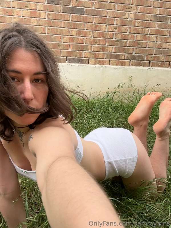 A reminder to get outside ☀️Were always stuck inside these f.. 23