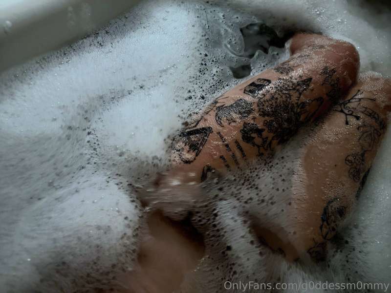 G0Ddessm0Mmy - Onlyfans - 30 Apr, 2024 2