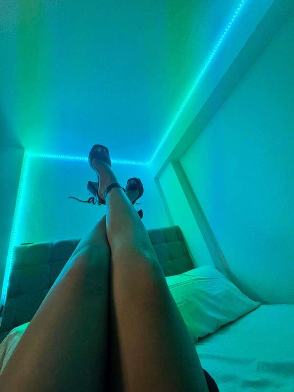 Do you want to put my legs up?😏