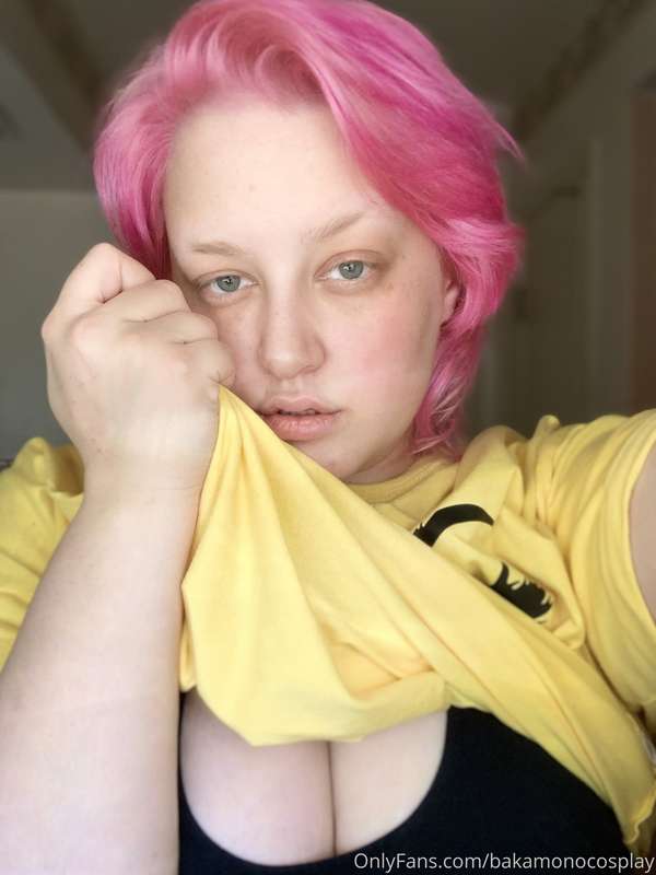 Good morning I took way too many selfies. Fat thiddies under.. 1
