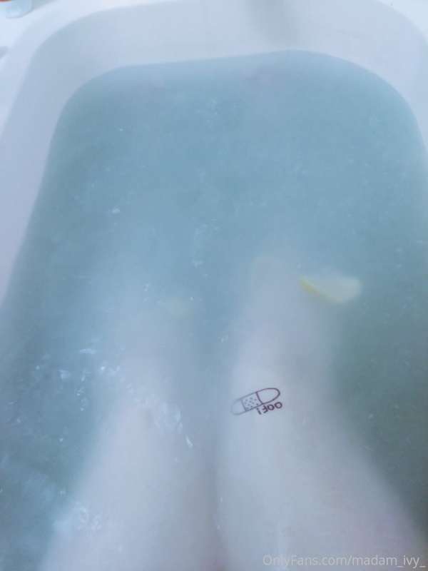 Hot bathes are so nice 5