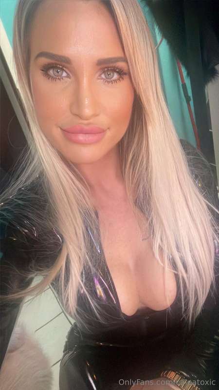 Today I'm in the mood for latex... 2