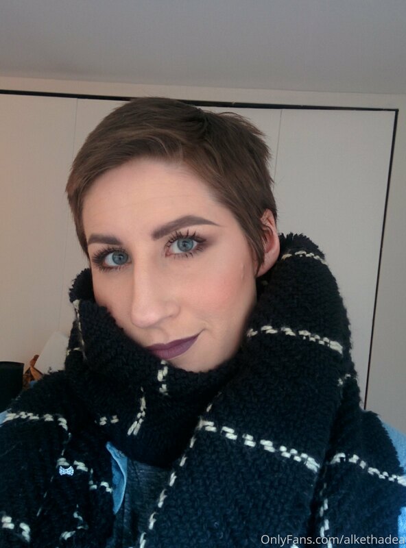 Who loves a good selfie?! ME! Here are some selfies througho.. 15