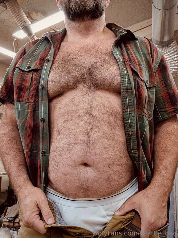 Made it to the shop this morning and I’m already so horny. T.. 4