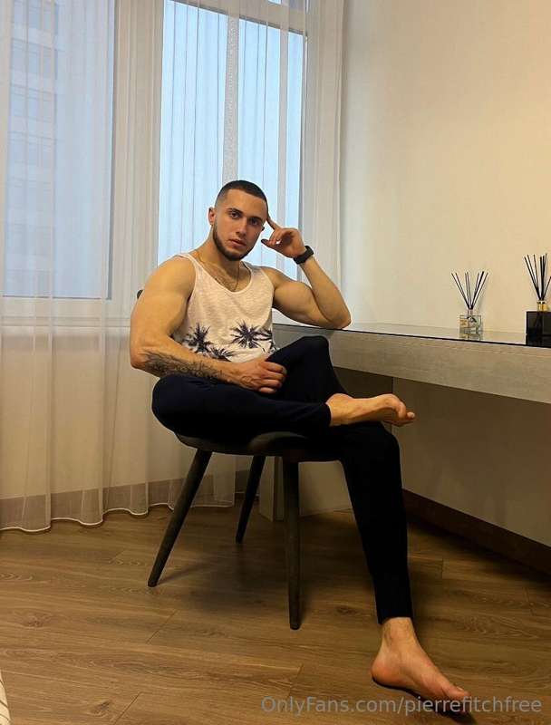 🔞 @Brian_Griffin 🔞Everybody check out my friend Brian Griffi..
