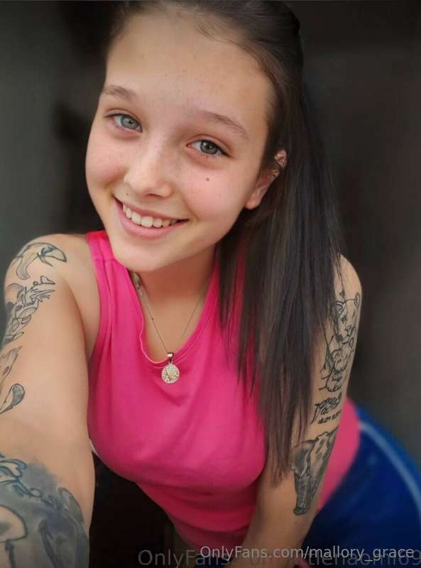 🔥𝐅𝐑𝐄𝐄🔥𝐅𝐑𝐄𝐄🔥𝐅𝐑𝐄𝐄🔥
This innocent cutie @sweetnaomi69 loves to ..