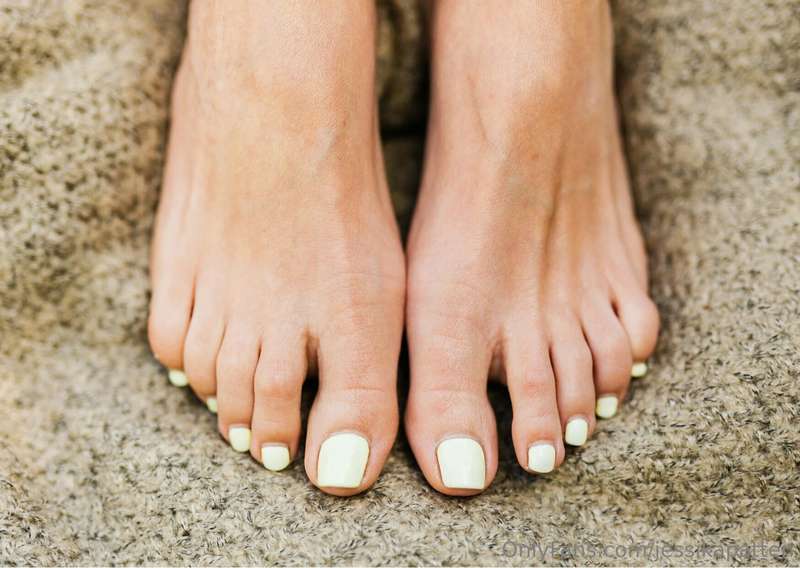 Foot Freak FridayBedtime Story - how Leo sucks, fucks, and c..