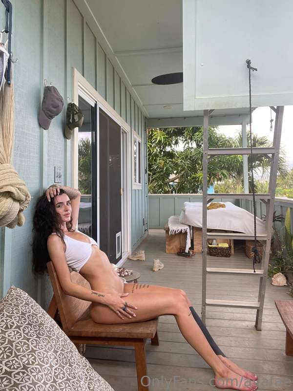 🤍☁️🧚🏼‍♀️🧚🏼‍♀️