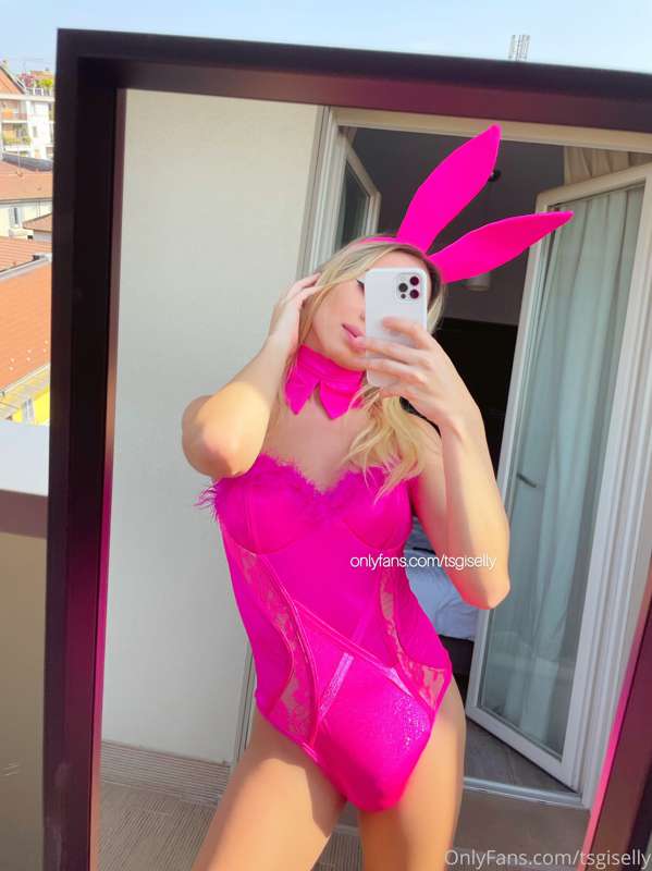 🌸🐰 SPECIAL EASTER 🐰🌸
.
Who wanna see the lil bunny’s carrot?.. 2