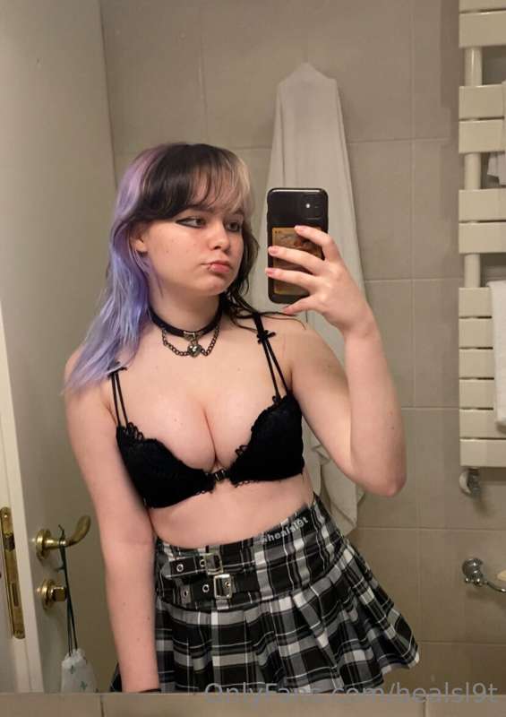 mirror selfies & ass 🤭 5