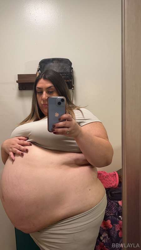 My bloated belly after trying the Krabby Patty meal from Wen.. 2