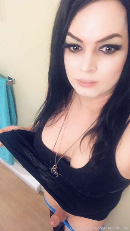 Good morning! Time to worship some cock 🐔 8