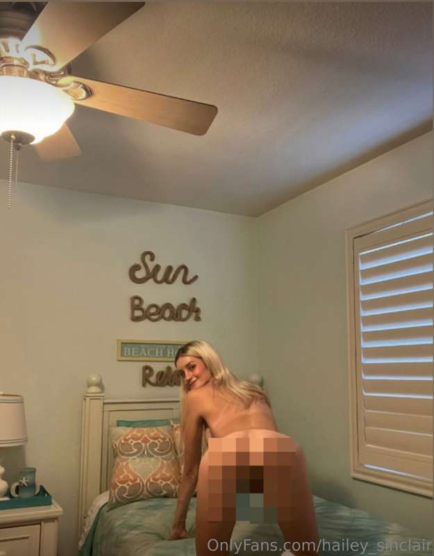 let's make the most out of our weekend babe! dm me now. 🤭