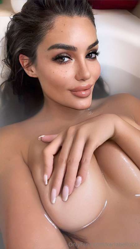 Just posted the hottest pic I’ve taken all week… Wanna be th..