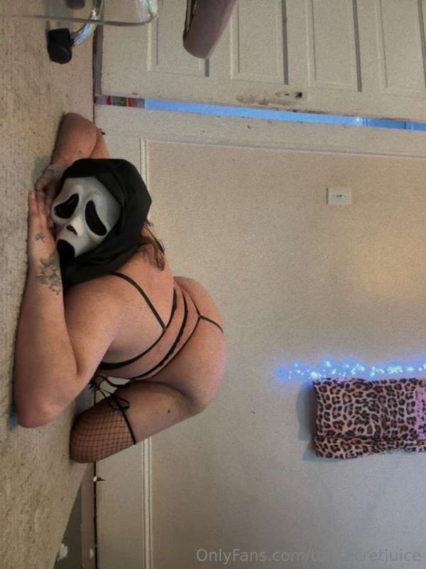 A lil more scream 1
