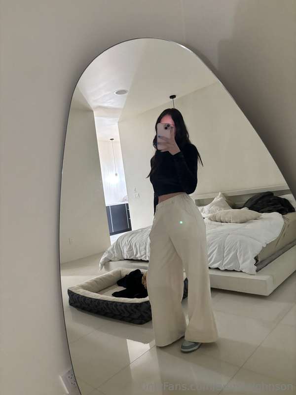 My clothes would look great on your bedroom floor, don't you..