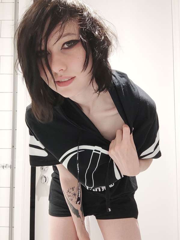 Little_Emo_Kitten - Fansly - 29 Jul, 2022 5