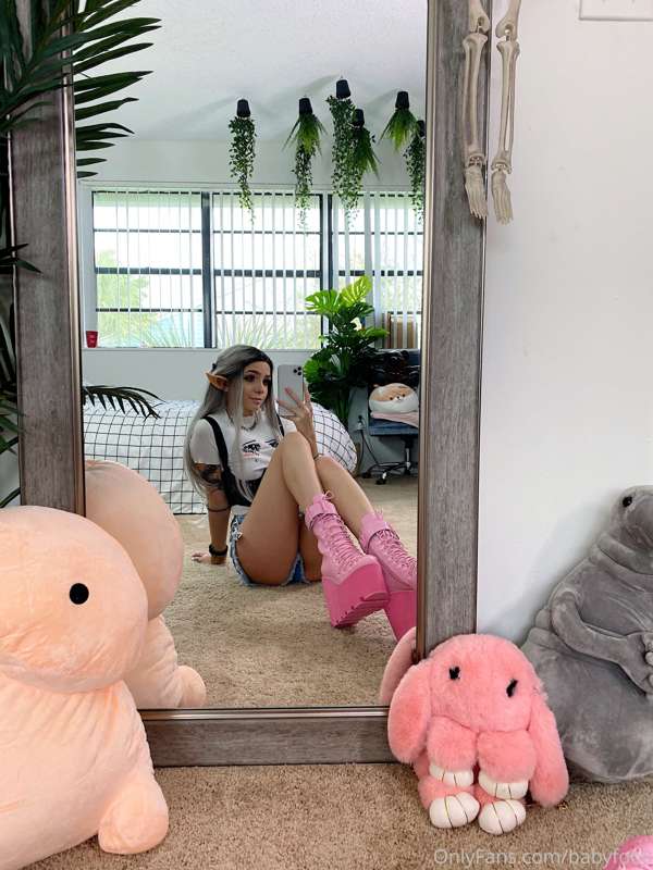 Elfie set 💞🖤🍭 pt. 3 ((: