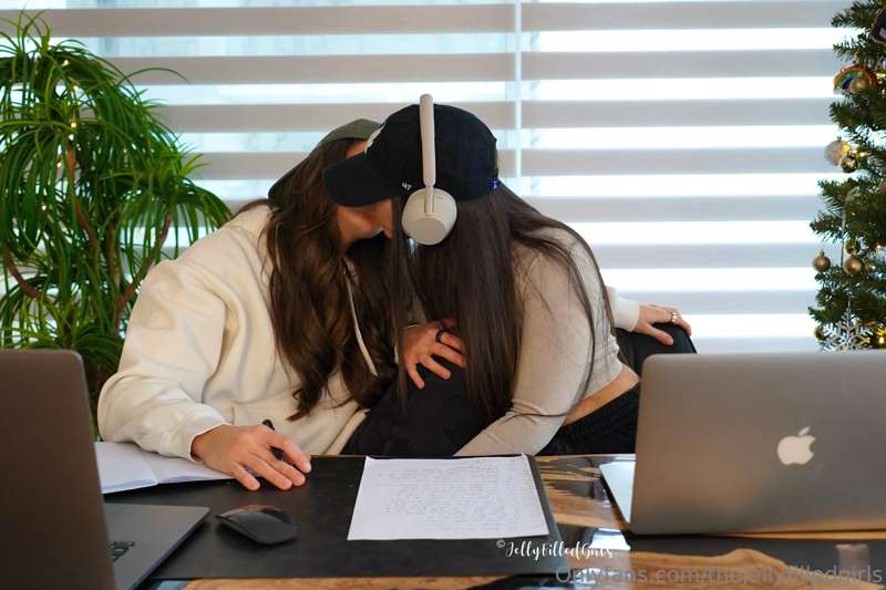 We usually work separately, Alessia in the living room and S.. 1