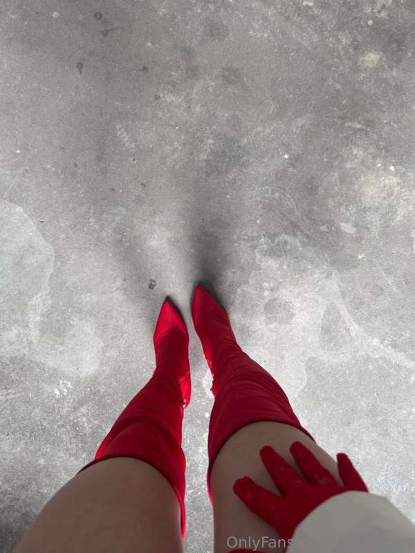 Red never goes out of style ❤️‍🔥