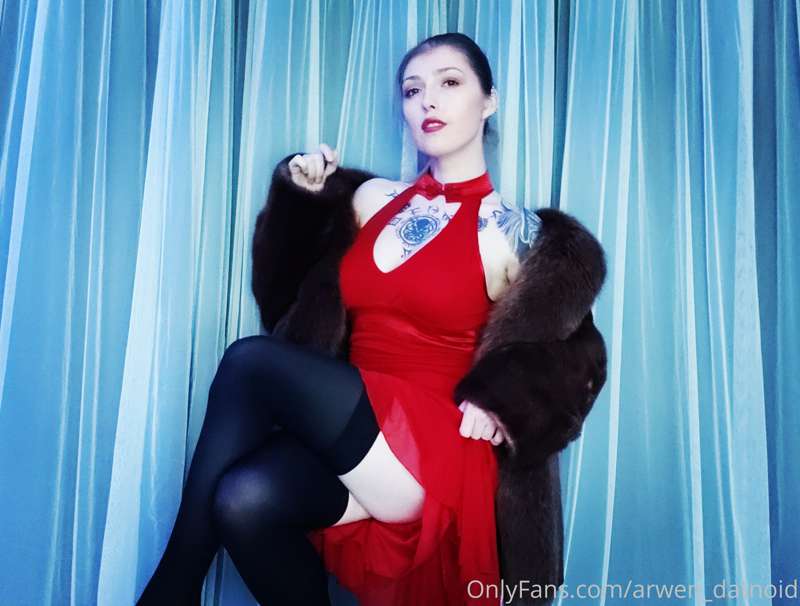 I dressed super heckin fancy tonight and took a few pictures..