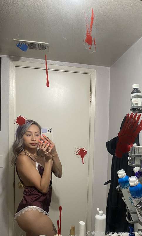 Missing the purple hair 💜 click on 2nd pic to see some cheek.. 1