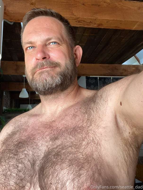 Just kicked back and waiting for you in the kitchen.  Come o.. 3