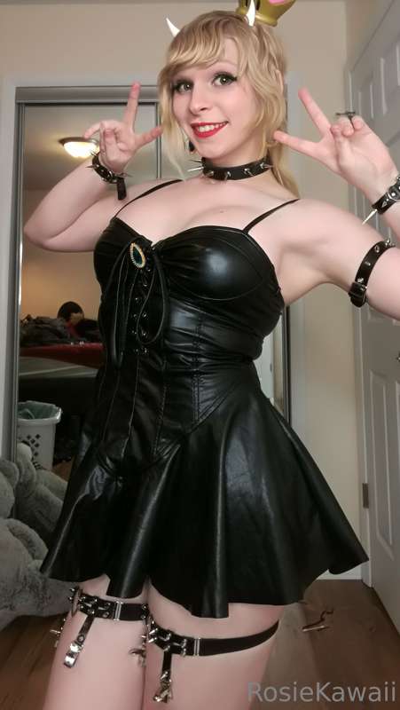 Bowsette Cosplay x 10/10 x 37 photos this post x Okay So i p.. 33