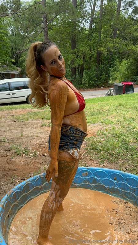 Was really muddy message me if u want the whole set with my .. 1