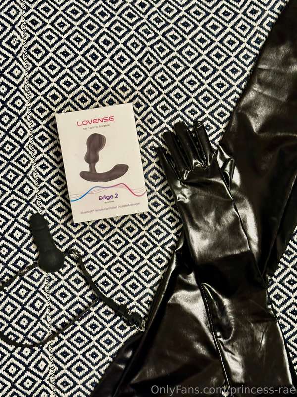 We received some really lovely gifts from a mystery subscrib..