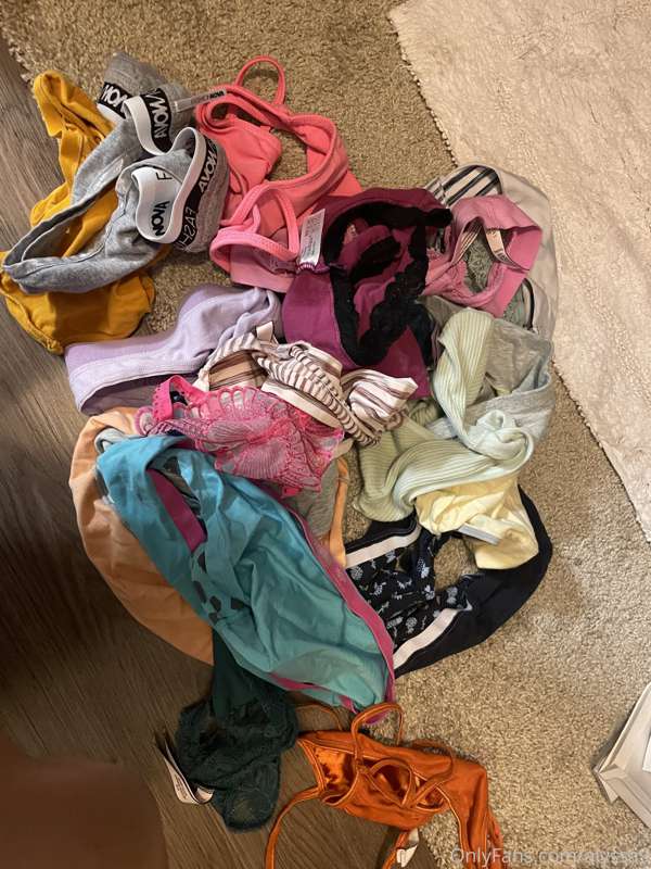 Selling panties message me <3