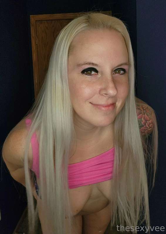 **Happy Titty Tuesday!** 🍒🍒  ***It's my favorite day of the .. 8