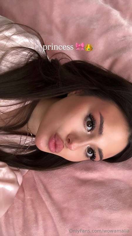 These lips aren’t made only for talking…You’d love to see me..