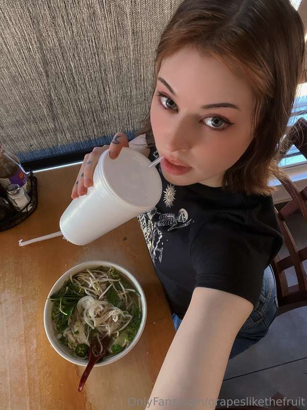 I know you’re paying 🥰 🍜 good boy 😘