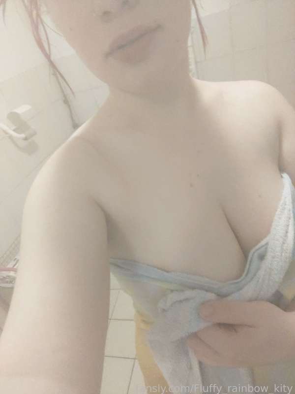 Fluffy_Rainbow_Kity - Fansly - 15 Feb, 2022