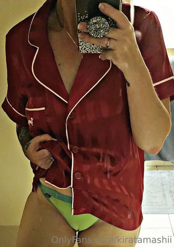 Starting to feel a little festive as fuck 💦❤️🥵 can't wait to..