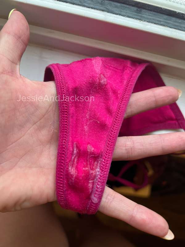 **Yesterdays (dirty) panties** 😉
Swipe through if you wanna .. 5