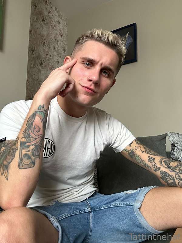 2 fingers… 3 fingers… 4 fingers… ooops 🕳️😈