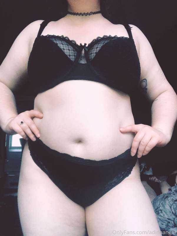 this full photoset gives me a charming amount of hubris 🖤 do..