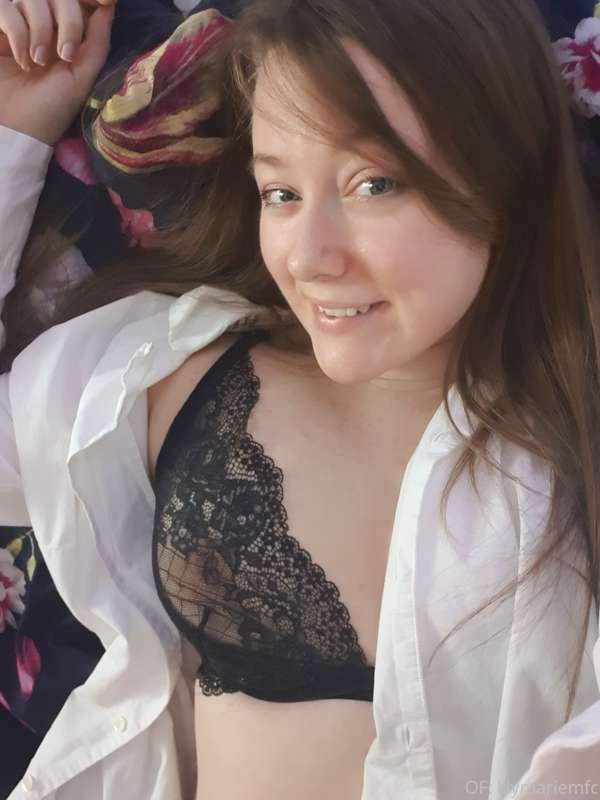 '😊😁' 2
