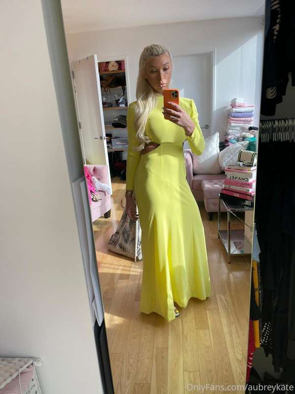 I want you to tear this dress off of me and fuck me like cra..