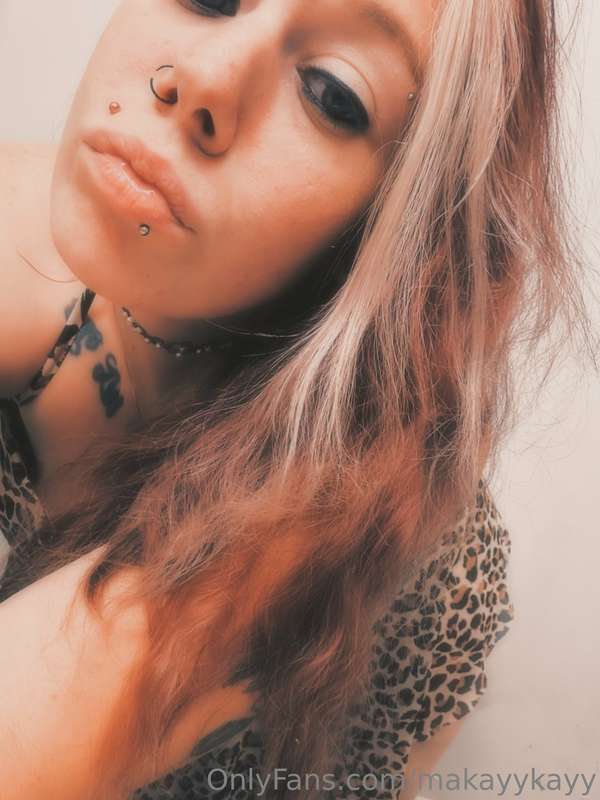 Heyy babe. ;)